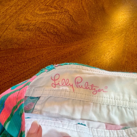 Lilly Pulitzer Pink and Callahan Shorts Vibrant Tropical Print Size 4 - Picture 2 of 5